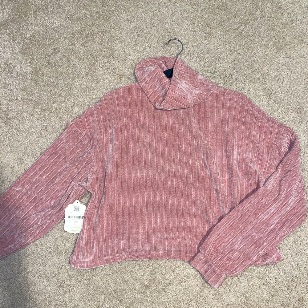 Altar’d State Chenille Top L
